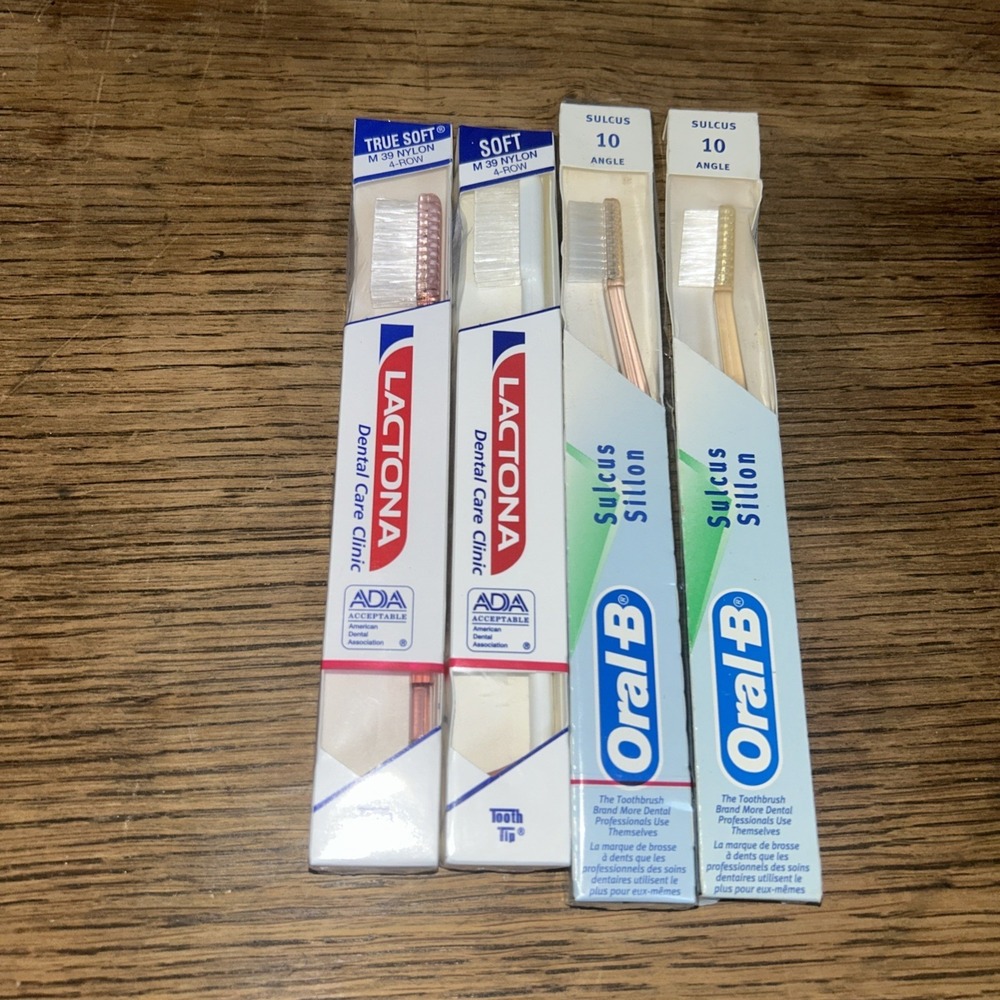 Lot Of 4 Vintage NOS Toothbrushes 2 Lactona M 39 4 Row 2 Oral B Sulcus 10 Angle